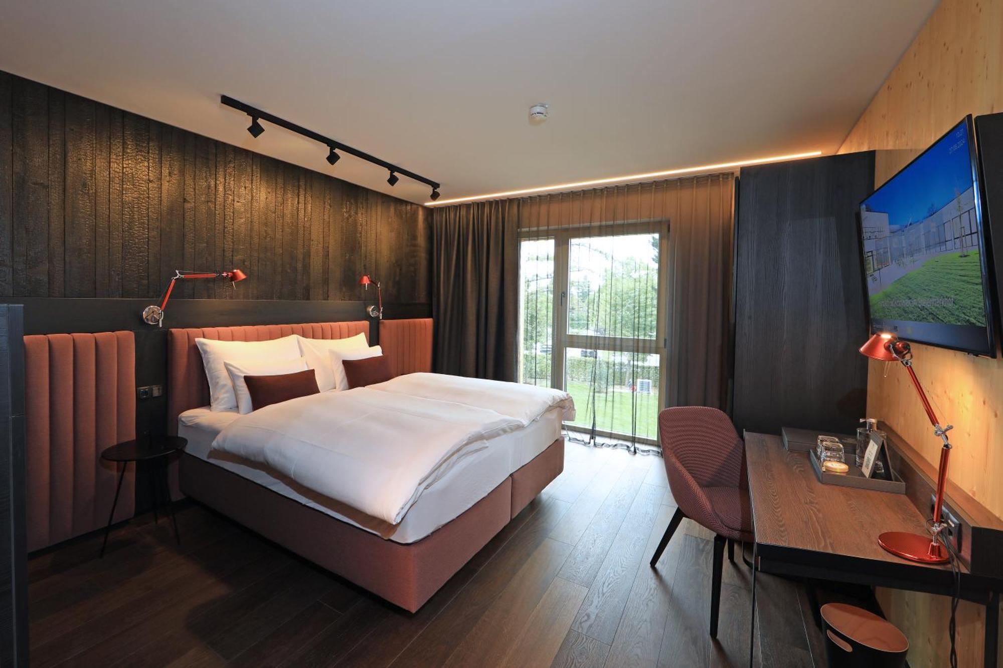 Hotel Steiermarkhof Graz - Aus Holz Gebaut, Von Huegeln Gekuesst 외부 사진