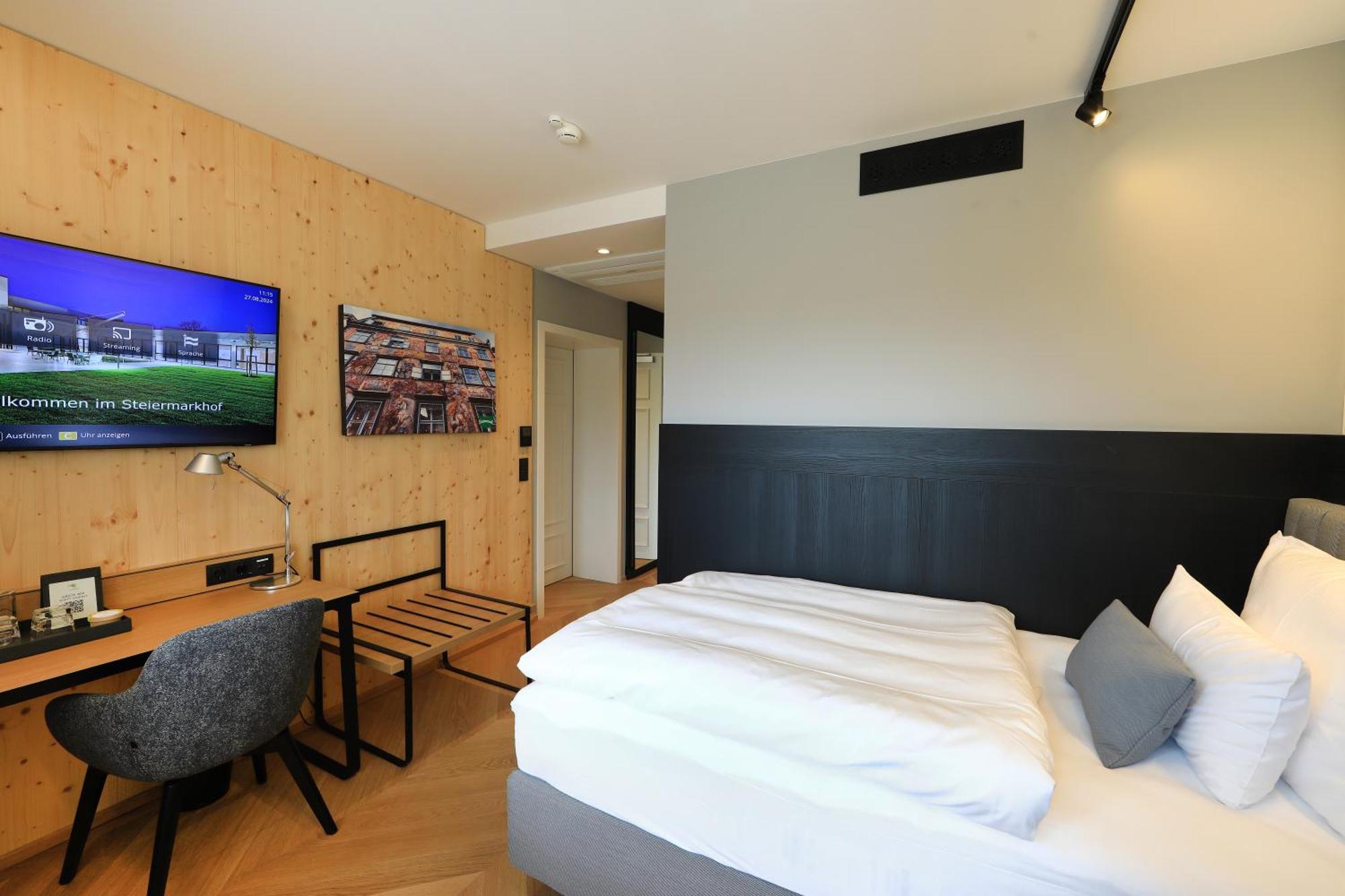 Hotel Steiermarkhof Graz - Aus Holz Gebaut, Von Huegeln Gekuesst 외부 사진