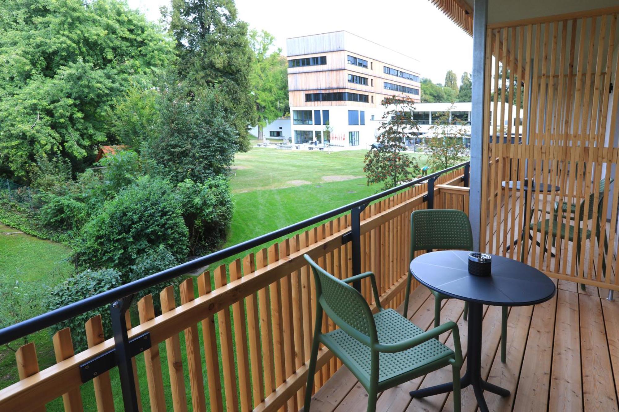 Hotel Steiermarkhof Graz - Aus Holz Gebaut, Von Huegeln Gekuesst 외부 사진