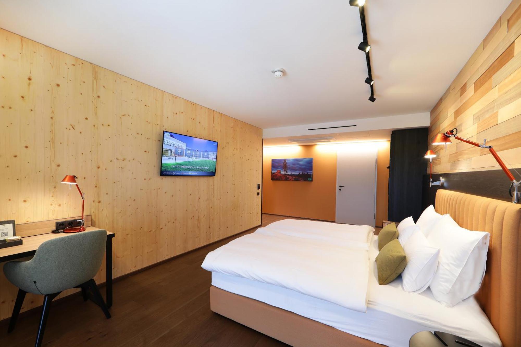 Hotel Steiermarkhof Graz - Aus Holz Gebaut, Von Huegeln Gekuesst 외부 사진