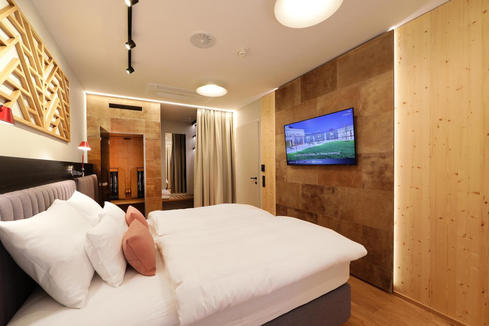 Hotel Steiermarkhof Graz - Aus Holz Gebaut, Von Huegeln Gekuesst 외부 사진